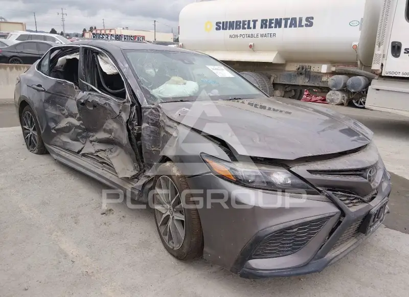 2021 Toyota CAMRY фото