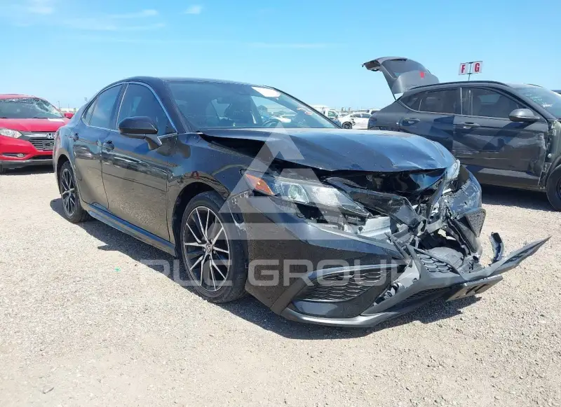 2021 Toyota CAMRY фото