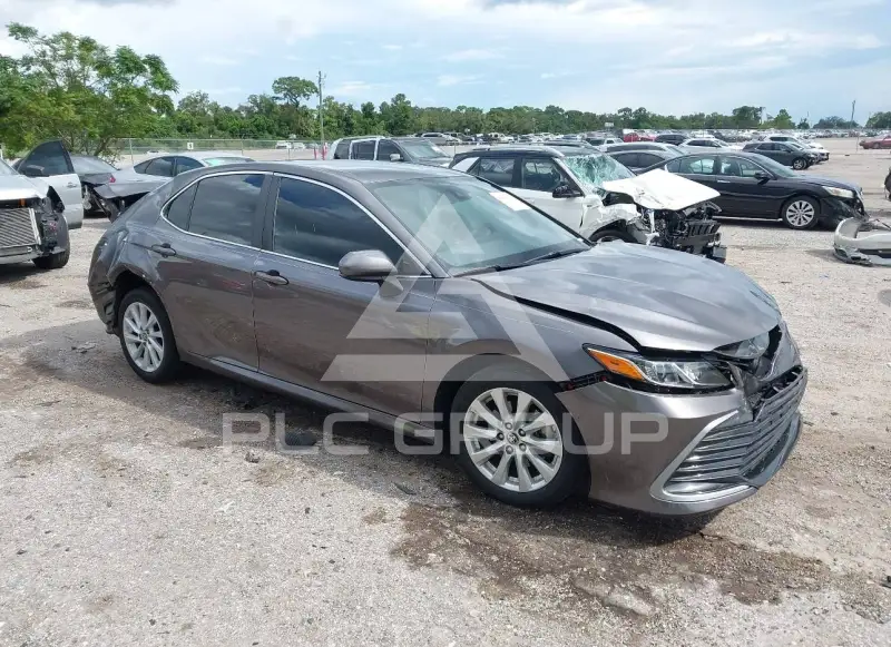2021 Toyota CAMRY фото