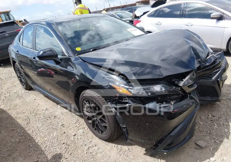 2021 Toyota CAMRY photo
