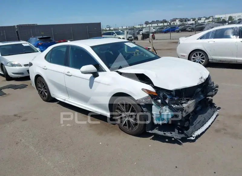 2021 Toyota CAMRY photo