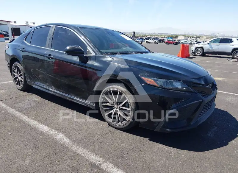 2021 Toyota CAMRY фото