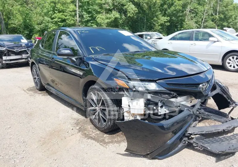 2021 Toyota CAMRY фото