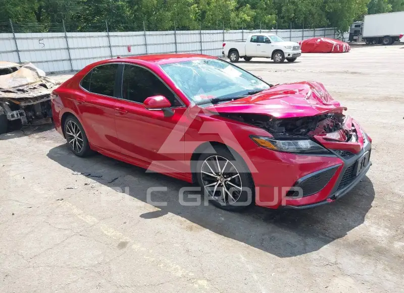 2021 Toyota CAMRY photo