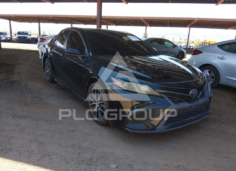2021 Toyota CAMRY photo