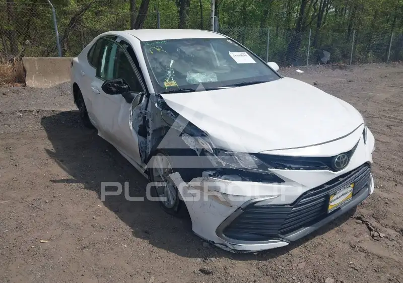2021 Toyota CAMRY фото