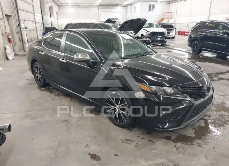 2021 Toyota CAMRY фото