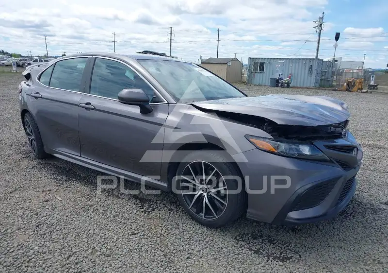 2021 Toyota CAMRY photo