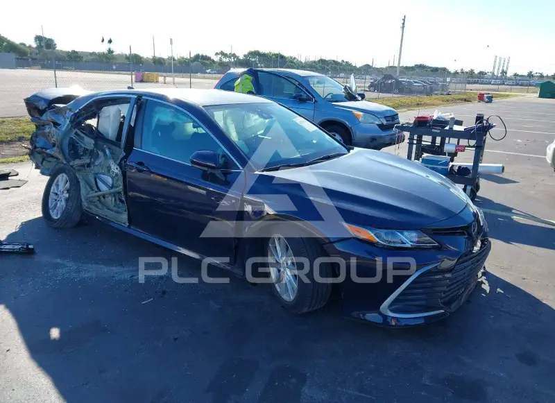 2021 Toyota CAMRY фото