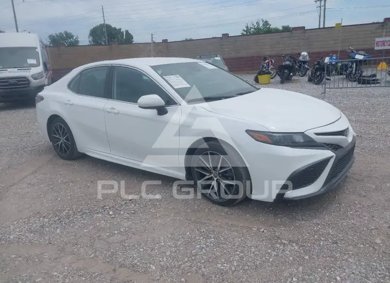 2021 Toyota CAMRY photo