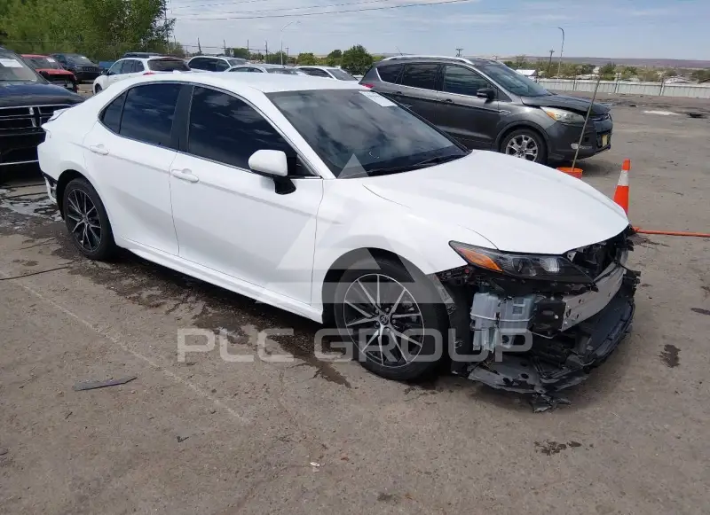 2021 Toyota CAMRY фото