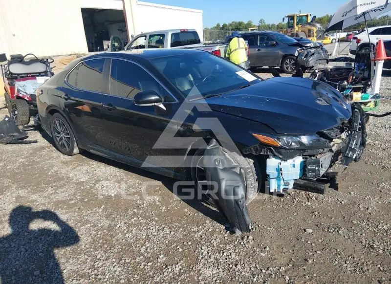 2021 Toyota CAMRY фото