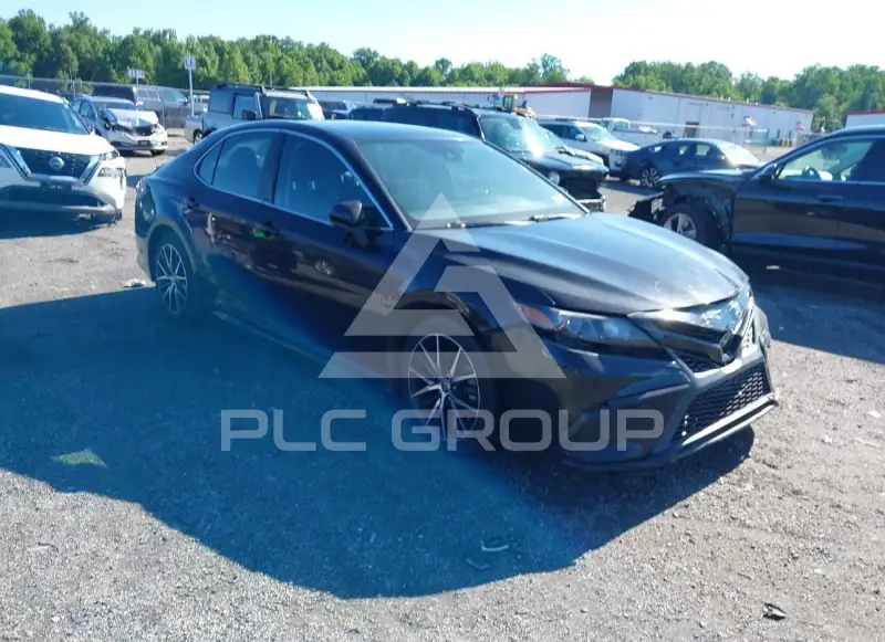 2021 Toyota CAMRY photo