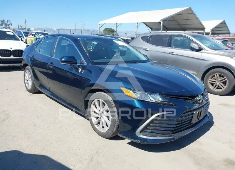 2021 Toyota CAMRY фото