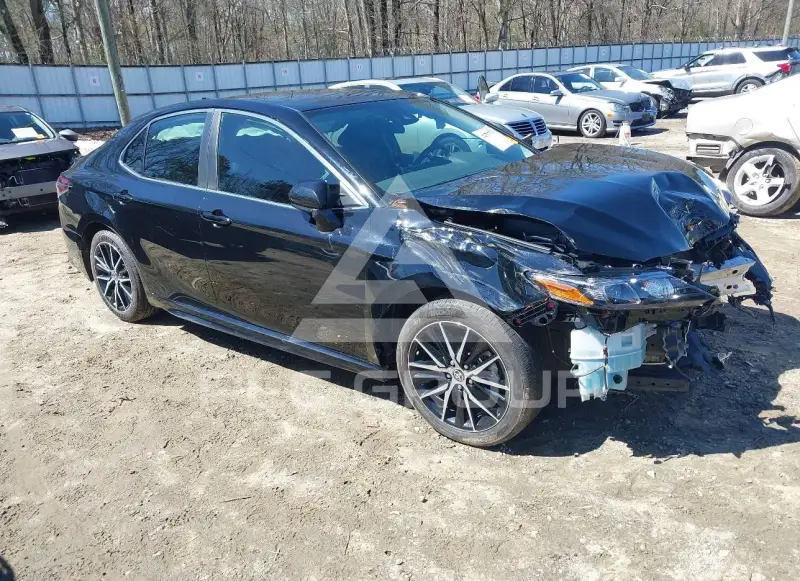 2021 Toyota CAMRY фото