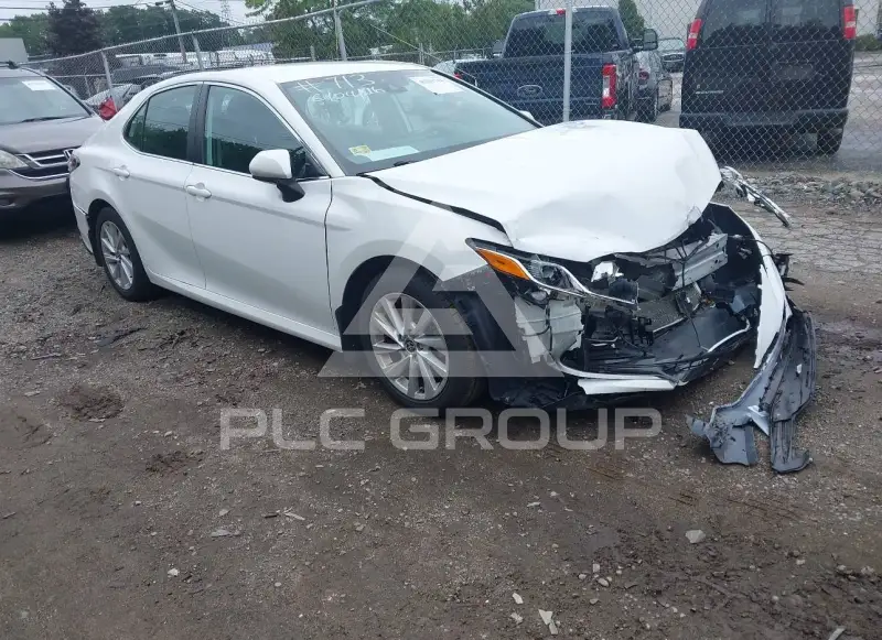 2021 Toyota CAMRY photo