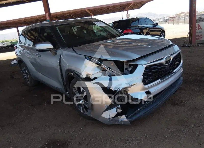 2021 Toyota Highlander photo