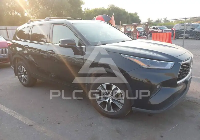 2021 Toyota Highlander photo