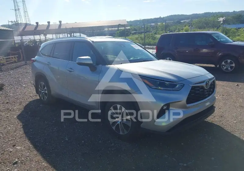 2021 Toyota Highlander photo