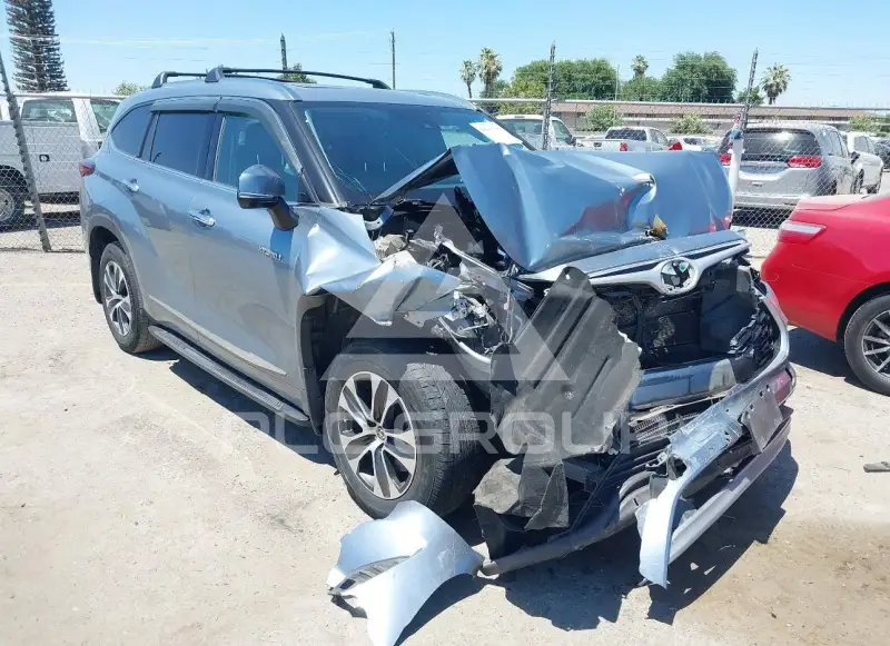 2021 Toyota Highlander photo