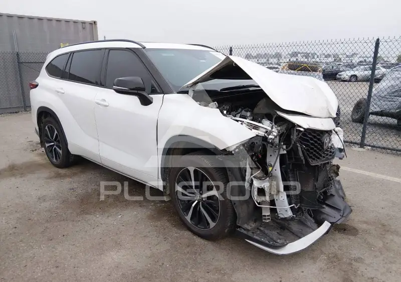 2021 Toyota Highlander фото
