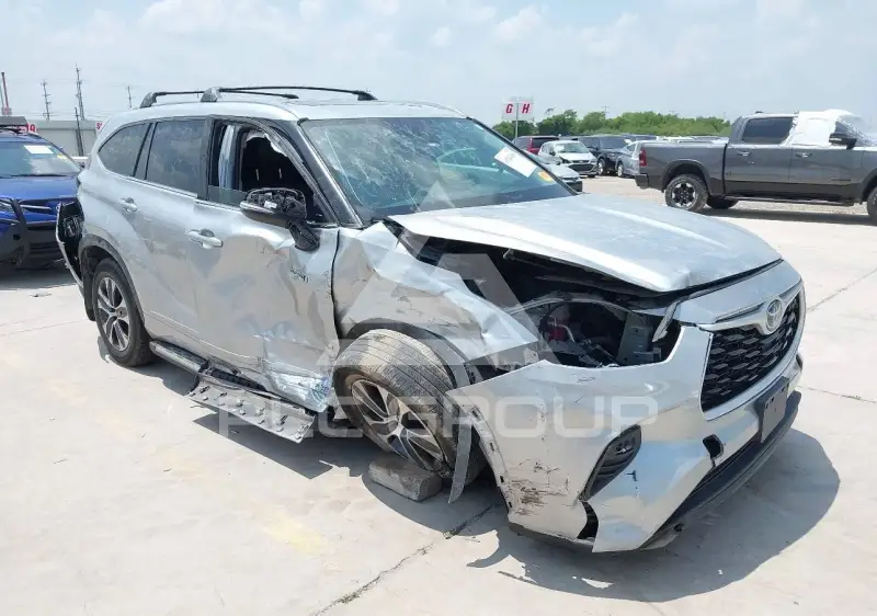 2021 Toyota Highlander фото