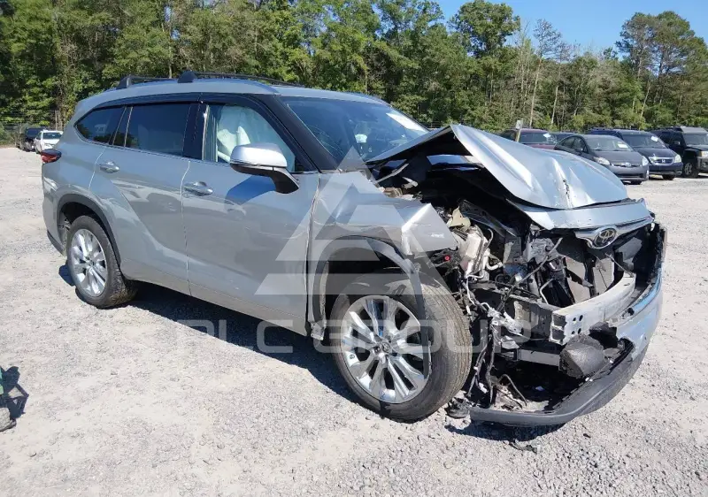 2021 Toyota Highlander фото