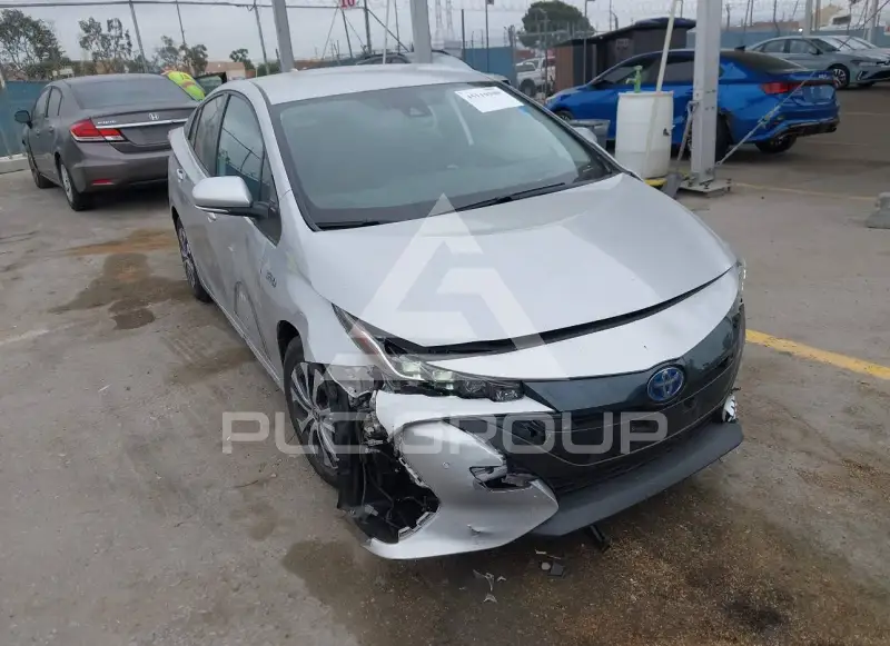 2021 Toyota PRIUS фото