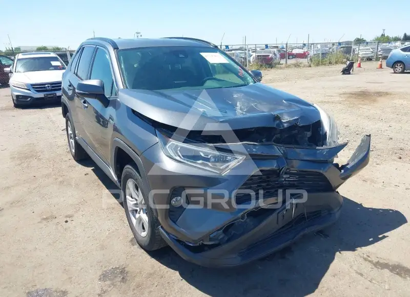 2021 Toyota RAV4 фото