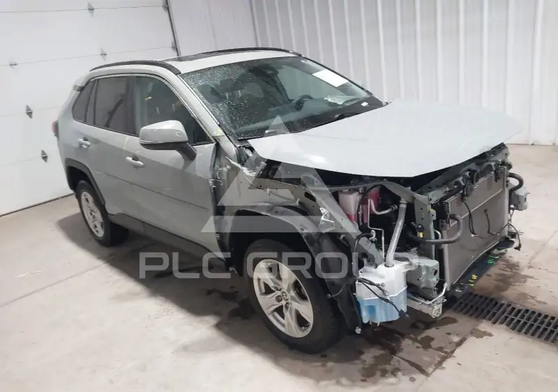 2021 Toyota RAV4 фото