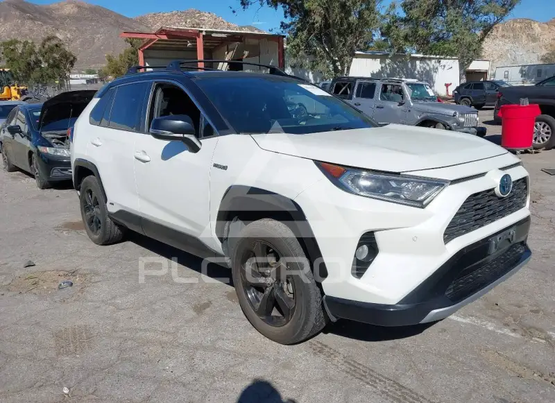 2021 Toyota RAV4 фото