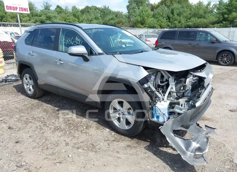 2021 Toyota RAV4 фото