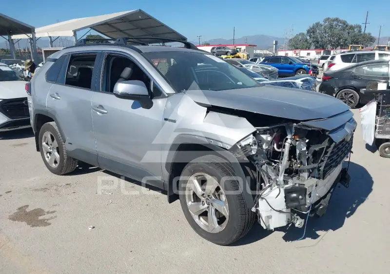 2021 Toyota RAV4 фото