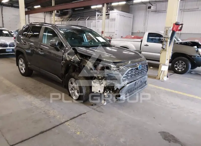 2021 Toyota RAV4 фото