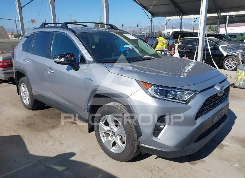 2021 Toyota RAV4 фото