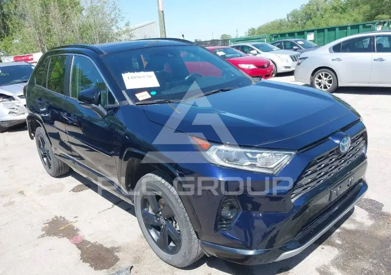 2021 Toyota RAV4 фото