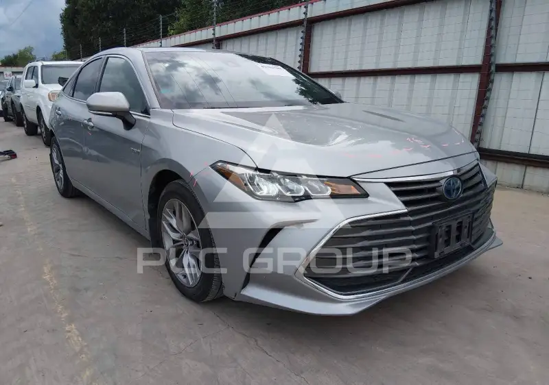 2021 Toyota AVALON фото