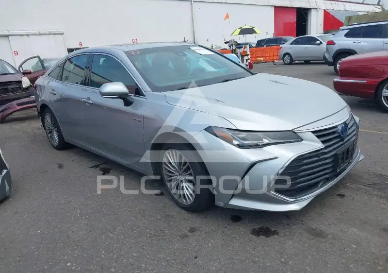2021 Toyota AVALON фото