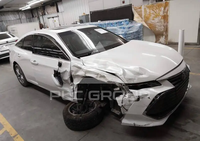 2021 Toyota AVALON фото
