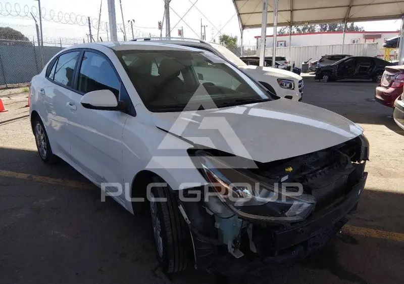 2021 KIA Rio фото