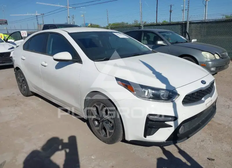 2021 KIA Forte photo
