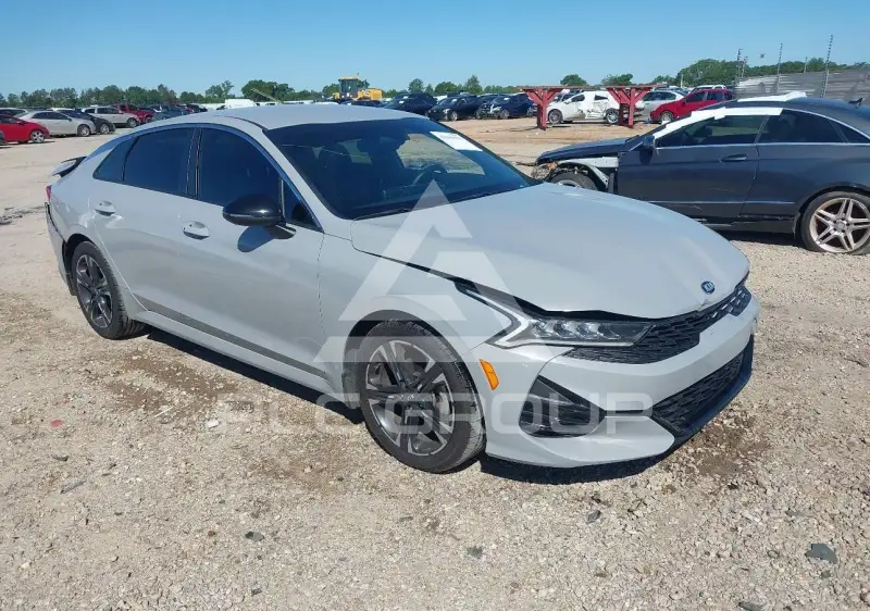 2021 KIA K5 photo