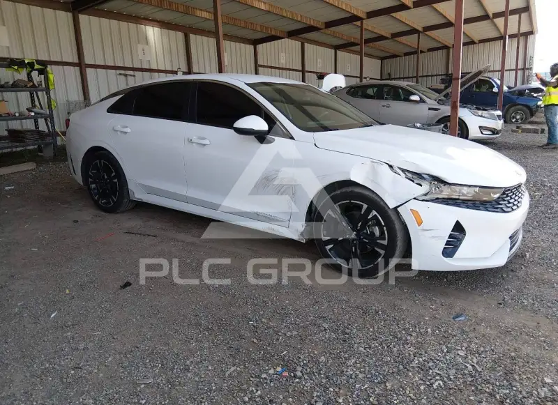 2021 KIA K5 photo