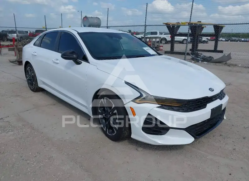 2021 KIA K5 photo