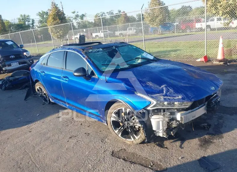 2021 KIA K5 фото