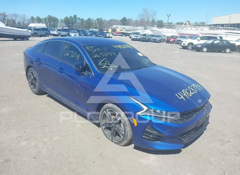 2021 KIA K5 photo