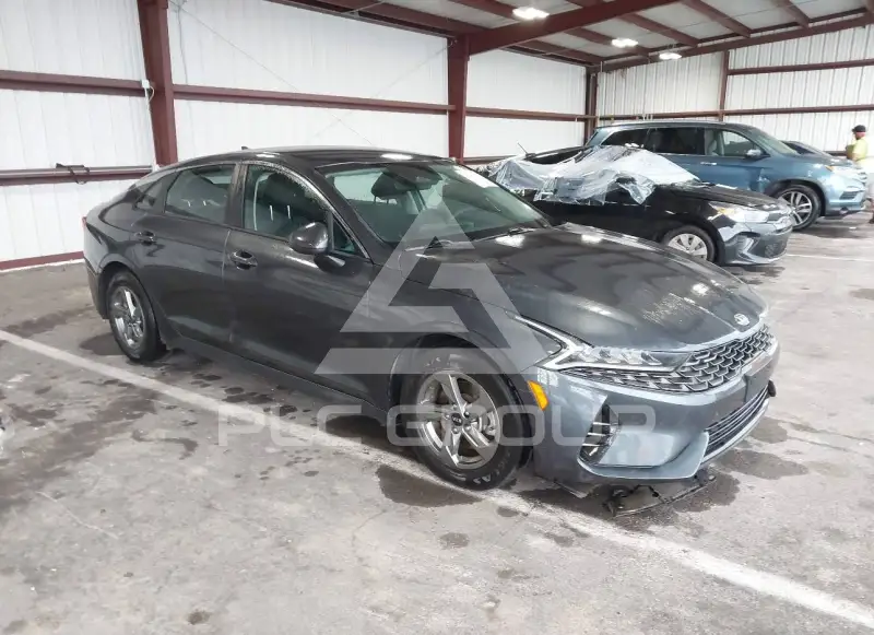 2021 KIA K5 photo