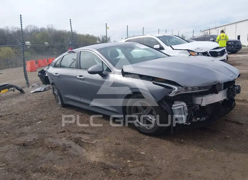 2021 KIA K5 photo