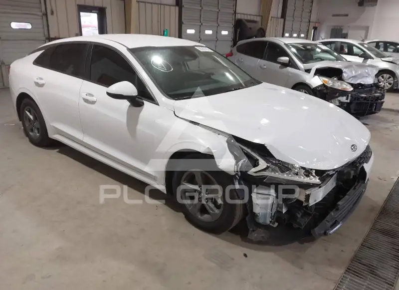 2021 KIA K5 фото