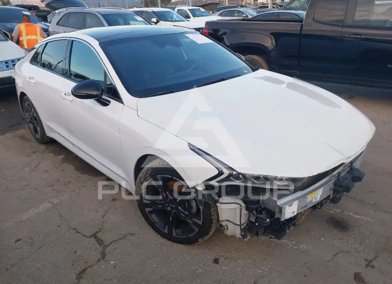 2021 KIA K5 фото